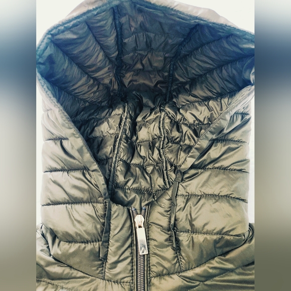 Gallery green down jacket. - Picture 5 of 12